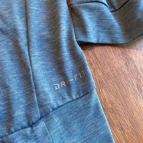 Nike Dri-Fit Lightweight Hoodie - Picture 3 of 5
